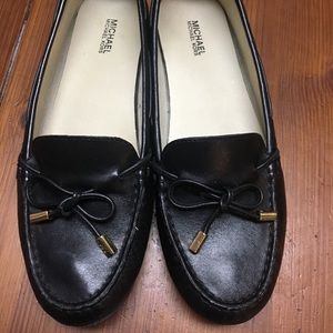 Kors daisy moccasin sz 8m worn once